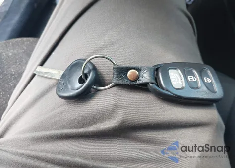 2013 Hyundai Elantra Gt from USA, damaged, VIN KMHD35LE9DU059443